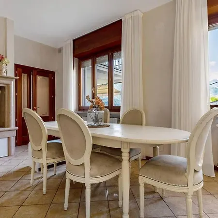 With Swimming Pool&private Pier On The Vila *